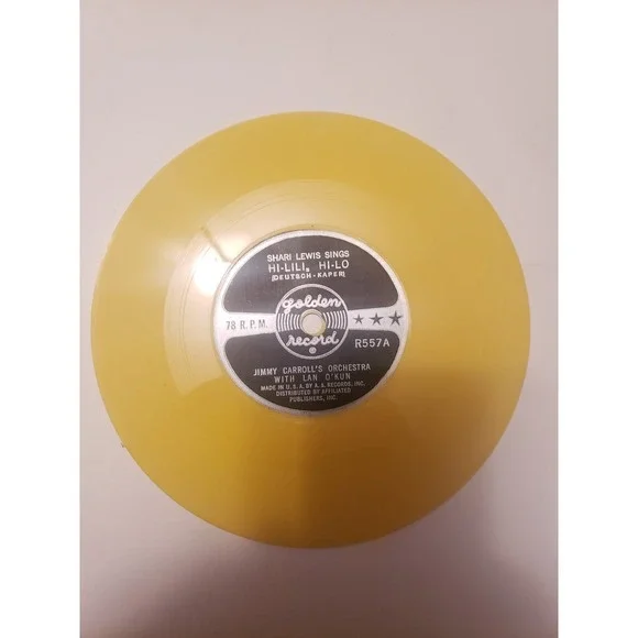 Shari Lewis Sings Hi-Lili, Hi-Lo 6" 78 RPM Vintage Golden Record #557 w Lambchop - Picture 3 of 4